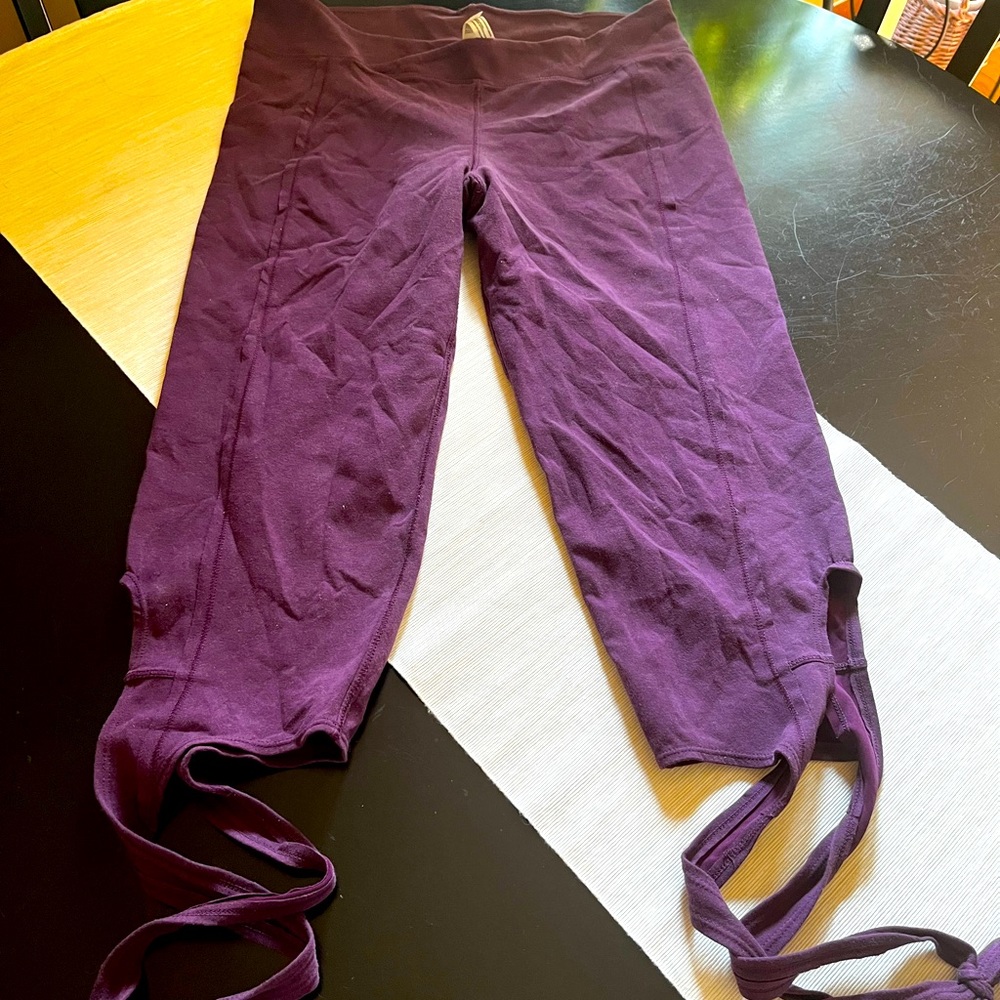 Free People capri yoga pants Sz L